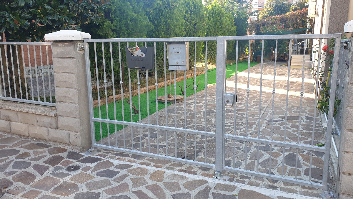 Parcheggio di ROBERTO G., foto 1 di 2